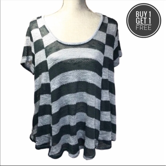 Chloe K Teal Green/Slate Blue Short Sleeve Top - Picture 1 of 9